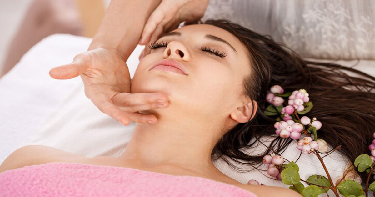 Benefits Of Regular Facial Massages You Didn't Know About